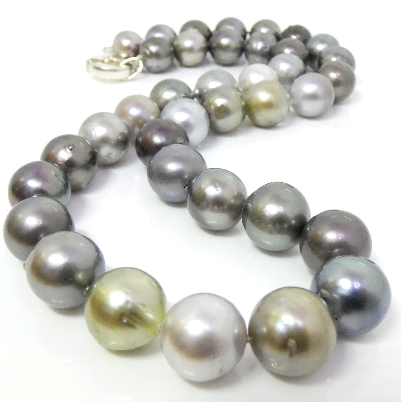 Huge Round Multicoloured Tahitian Pearls Necklace
